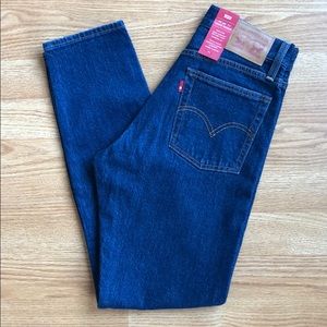 Levi’s Wedgie Fit Jeans